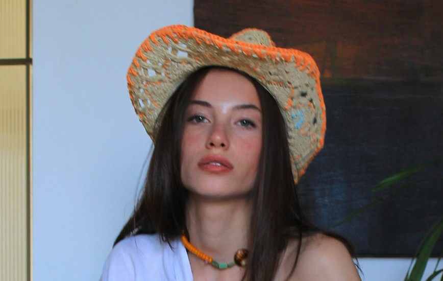 Straw Cowboy Hat in Beige