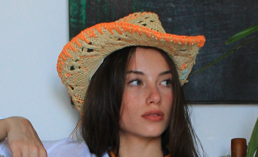 Straw Cowboy Hat in Beige