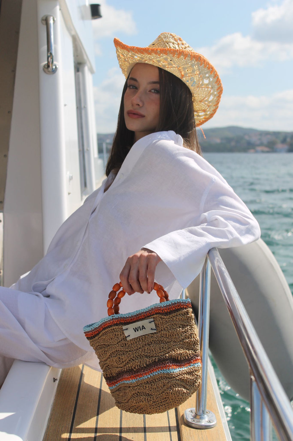 Turuncu Boncuklu Çanta