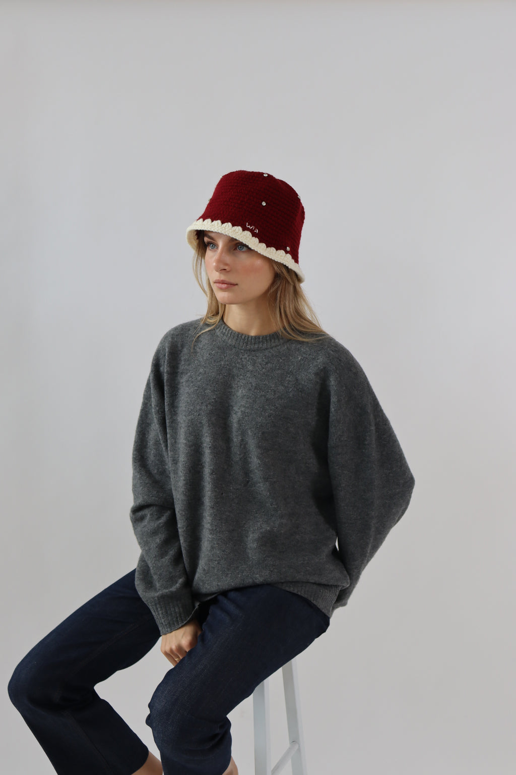 Gem Bucket Hat in Dark Red