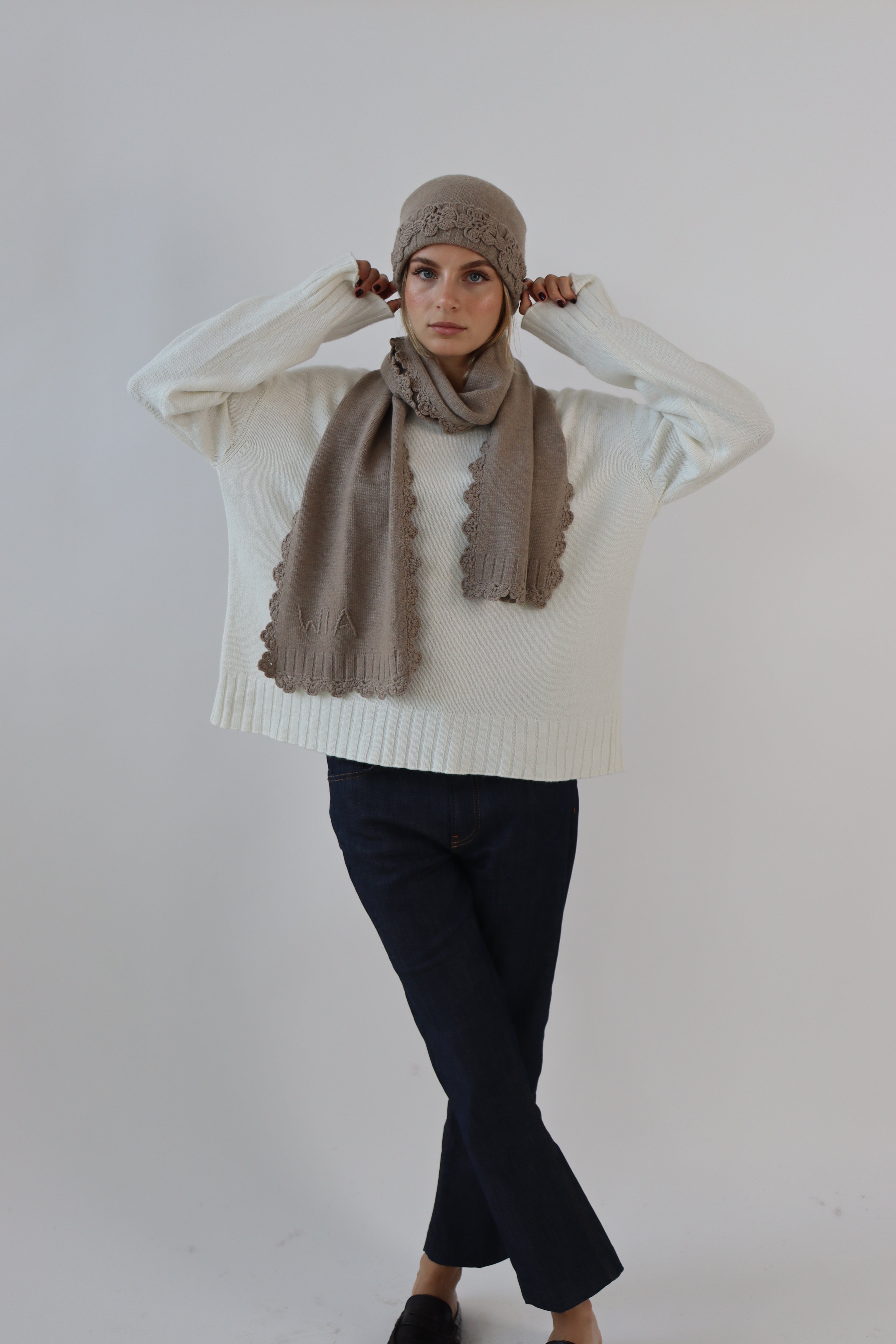 Fleur Scarf In Beige
