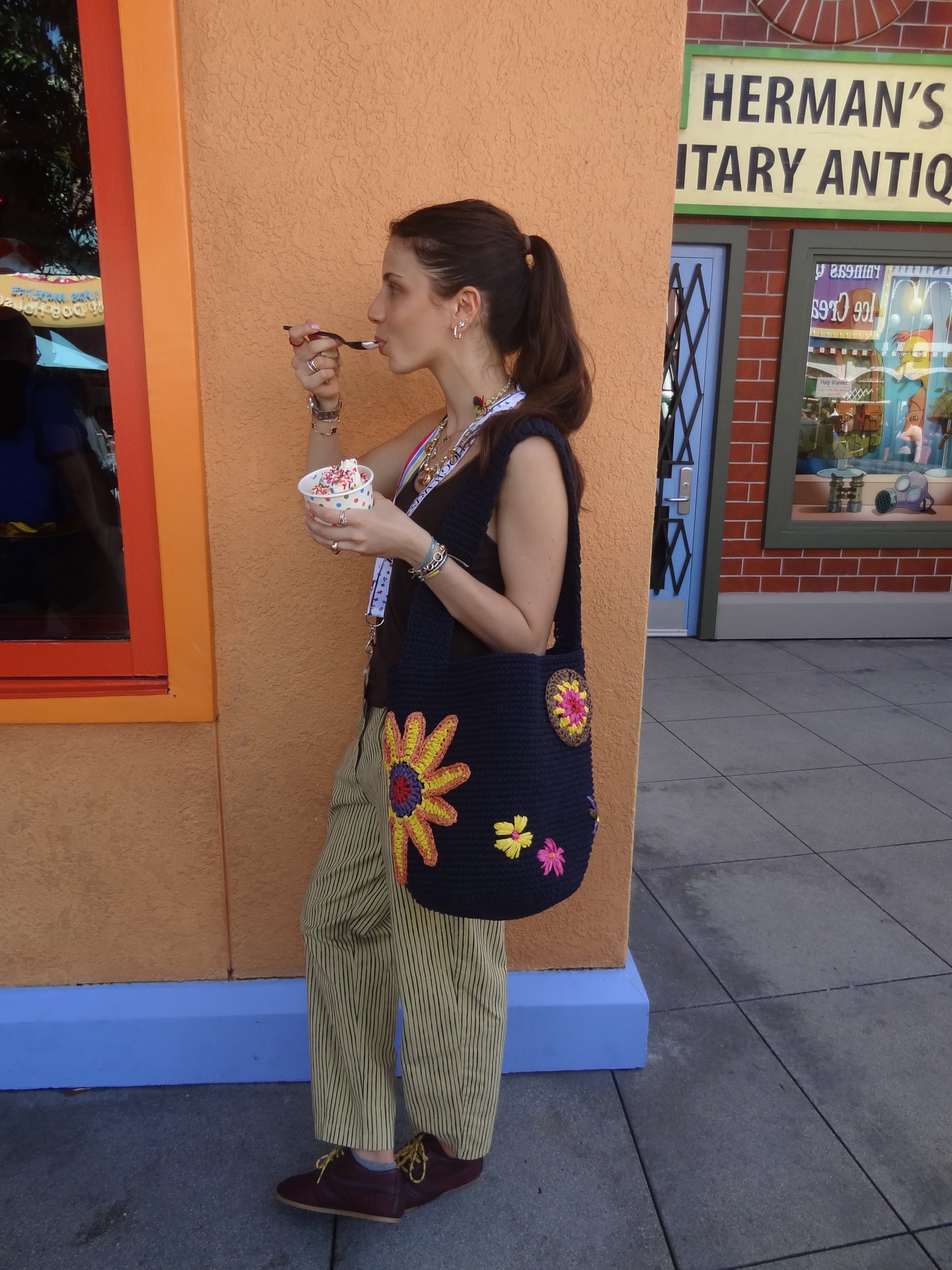 Embroidered Flower Tote in Navy